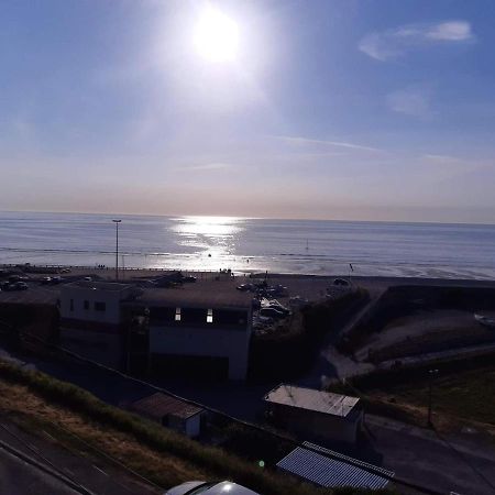 Appartement Face A La Mer Woignarue Exterior foto